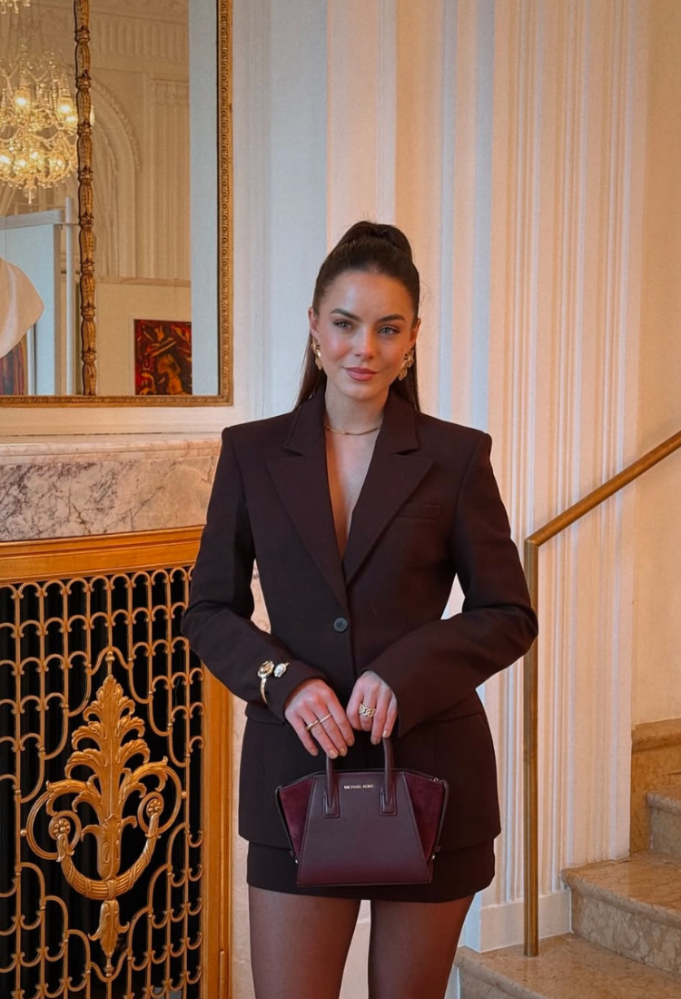 Olivia Oxford Czekoladowa Marynarka