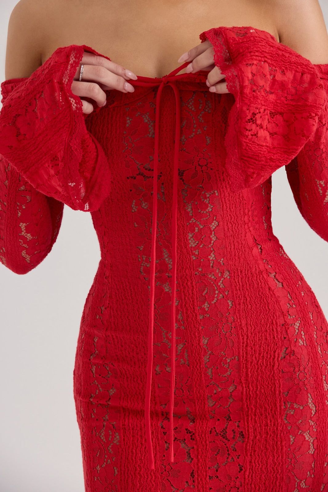 Marvelle Koronkowa Sukienka