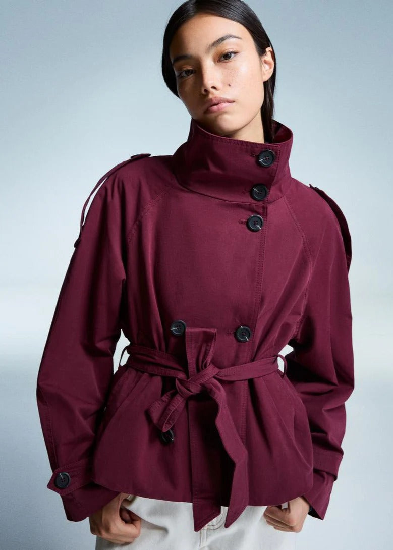 Krótki płaszcz trenczowy